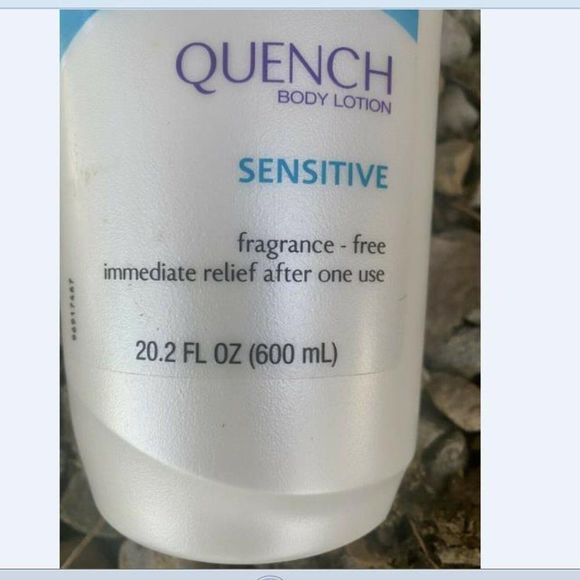 Olay Quench Bottle Sensitive Body Lotion 20.2 oz - Picture 2 of 4